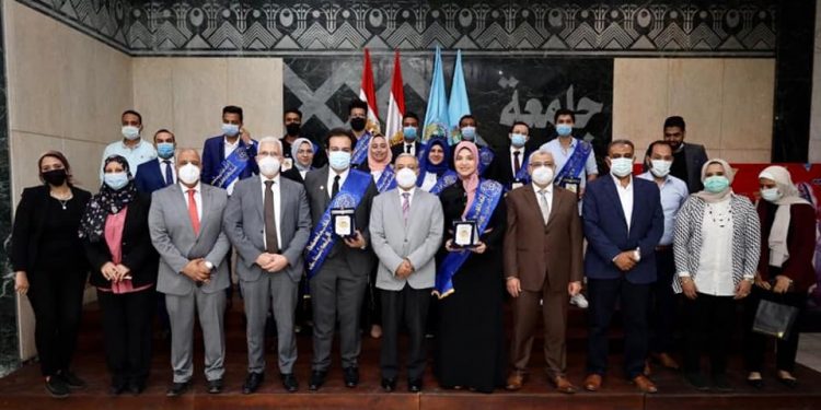 رئيس جامعة طنطا: الأنشطة الطلابية تساهم في بناء شخصية الطالب وغرس القيم الوطنية