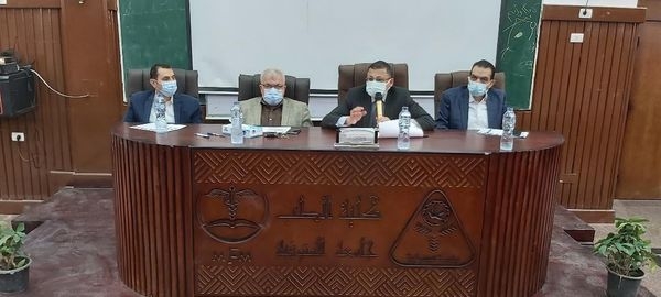 مستشفيات جامعة المنوفية تختار المرشحين لوظائف المعيدين بكلية الطب والقومي للكبد والأطباء المقيمين