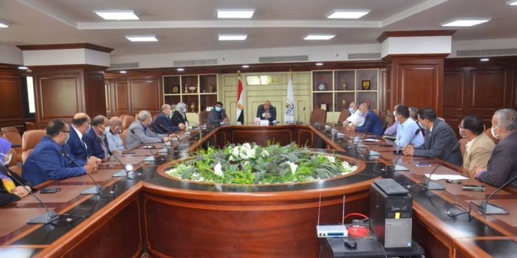 محافظ بني سويف: الدولة واجهت تحديات كبيرة لاستكمال العملية التعليمية وإجراء الامتحانات