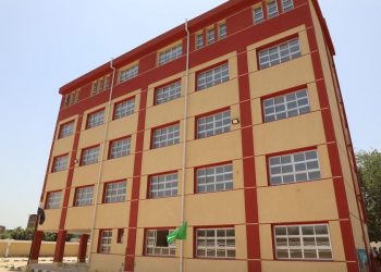  تعدي طالب على زميله بالضرب بسبب التختة الأولى.. أعرف الحقيقة 