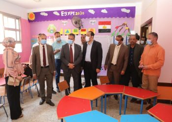 محافظ المنوفية يفتتح مدارس دراجيل و 30 يونيو الرسمية للغات