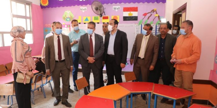 محافظ المنوفية يفتتح مدارس دراجيل و 30 يونيو الرسمية للغات