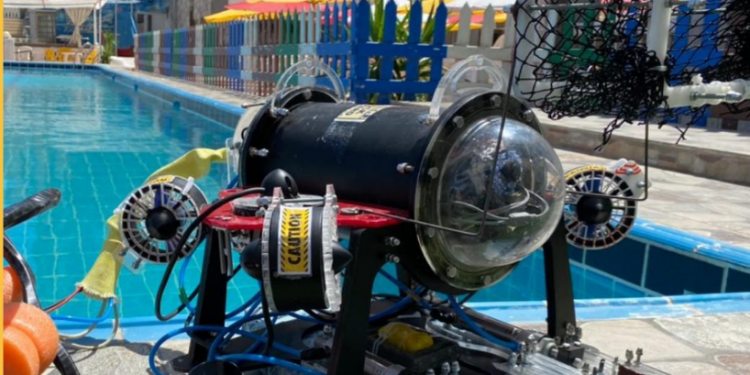 فريق بـ"هندسة المنصورة" يبتكر غواصة متعددة المهام للمساعدة  على صيانة السفن