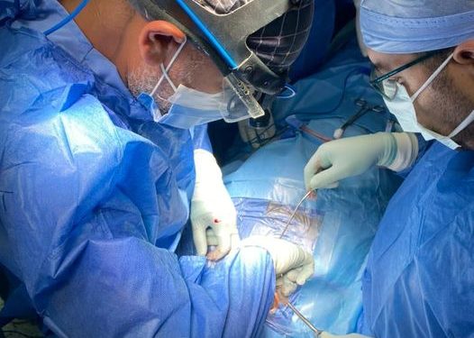 جامعة طنطا: لأول مرة تركيب مفصل صناعي بالرقبة لمريضة تعاني من غضروف بها