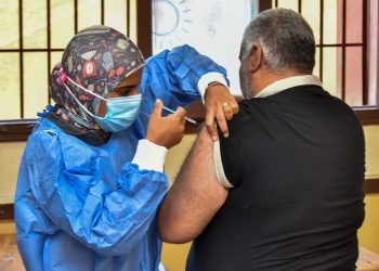 التعليم تصدر كتابًا دوريًا بمتابعة تلقي لقاح كورونا للعاملين بالتعليم قبل الجامعي