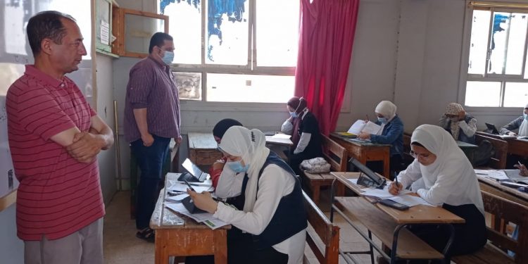 نقيب المعلمين: هيئة عليا للتعليم تتبع رئيس الجمهورية تضم عمداء كليات التربية