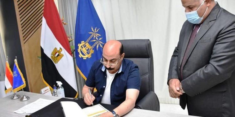 محافظ أسوان يعتمد نتيجة الشهادة الإعدادية بنسبة نجاح 80.3 %