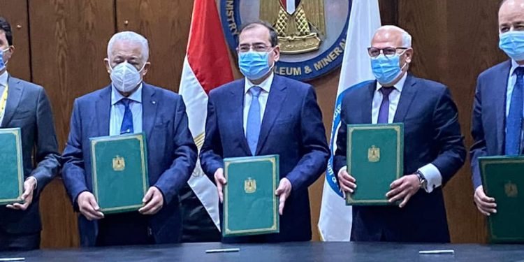 اتفاق ثلاثي بين "التعليم والبترول" ومحافظ بورسعيد لإنشاء مدرسة "ظهر" التكنولوجية