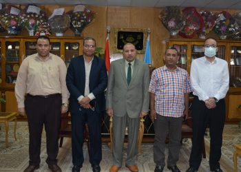 نائب رئيس جامعة الأزهر يلتقي مدير وحدة حقوق الإنسان بديوان عام محافظة أسيوط