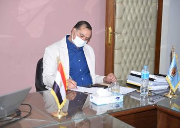 الدكتور أحمد عزيز عبدالمنعم، رئيس جامعة سوهاج