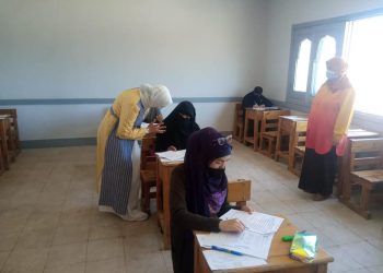 الصعيدي: خلال جولتها التفقدية لامتحانات ثانوية البعوث...  تتوجه بالشكر للإمام الأكبر على ما يبذله من جهد في خدمة أبنائه الوافدين