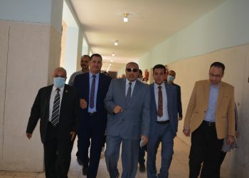 نائب رئيس جامعة الأزهر يتفقد إدارات العمل وبعض المنشآت بكلية البنات بالمنيا