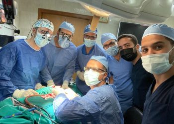 نجاح فريق طبي بمستشفى جامعة طنطا في استئصال ورم نادر بالأذن والرقبة وقاع الجمجمة لمريضة
