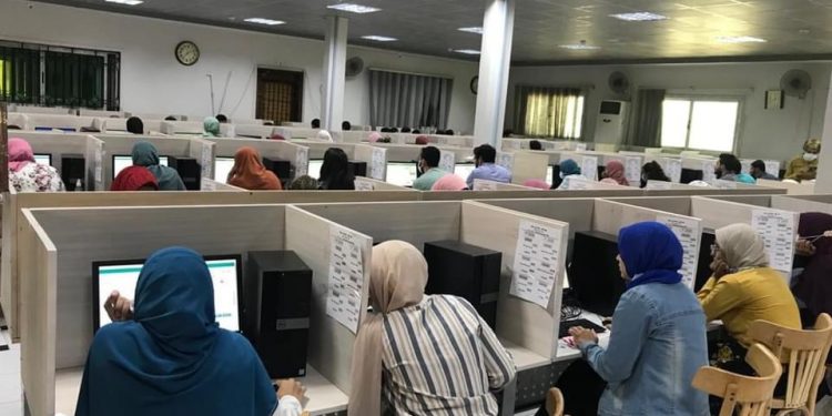 تطبيق منظومة الاختبارات الإلكترونية الجديدة بكلية العلاج الطبيعي جامعة بني سويف