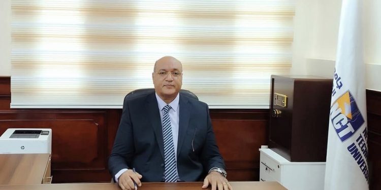 الدكتور مصطفى محمود جمعة، قائما بأعمال رئيس جامعة القاهرة التكنولوجية.