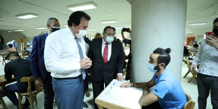 التعليم العالي تعلن نجاح امتحانات نهاية العام الدراسي الثاني بالجامعات لعدد 3 ملايين طالب