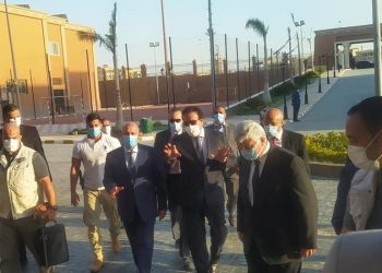 وزيرا النقل والتعليم العالي يتفقدان كلية تكنولوجيا الصناعة بجامعة القاهرة التكنولوجية