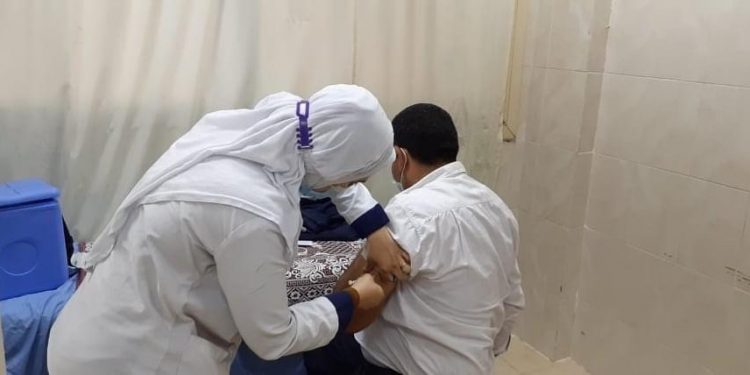 تطعيم 1500 من أعضاء هيئة التدريس والعاملين بجامعة بنها بلقاح كورونا