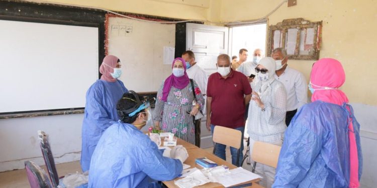 «حياة كريمة» جامعة طنطا: الكشف الطبي العلاج بالمجان لـ 999 حالة بقرية سنبو الكبرى