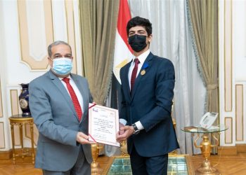 الفائز بجائزة المبدع الصغير.. الطالب جاسر جلال يبتكر برنامج لمساعدة ذوي الهمم