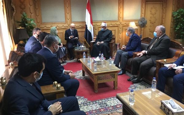 الأزهر يعلن استعداده لدعم أوزباكستان دعويا وتعليميا