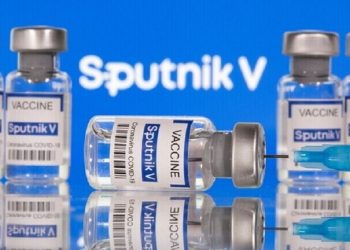 بعد إثبات فاعليته.. تكريم مخترعي لقاح "سبوتنيك V" الروسي