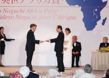 بمليون دولار.. تفاصيل جائزة الطبيب هيديو نوجوتشي لأفريقيا