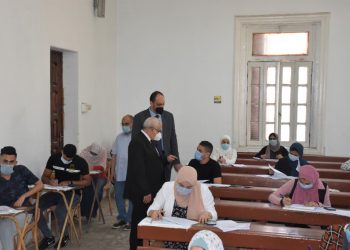 أمهات مصر: تباين في الآراء بين السهل والصعب في امتحانات الإعدادية بالمحافظات