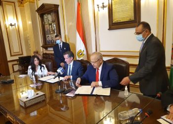 التعليم العالي توقع اتفاقية تعاون مع الوكالة الجامعية للفرنكوفونية لإنشاء مقر لها بجامعة القاهرة