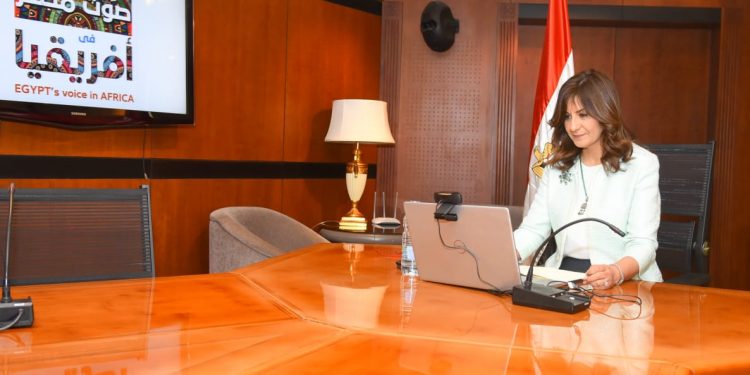 وزيرة الهجرة: إتاحة كتب "الدين" و"القيم" لأبنائنا بالخارج لحمايتهم من الأفكار المتطرفة