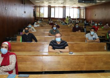 جولة تفقدية لنائب رئيس جامعة عين شمس بامتحانات كلية التمريض