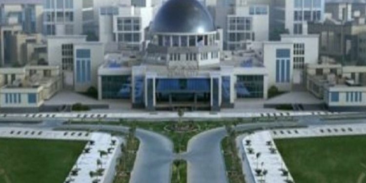 مصدر: انخفاض الحد الأدنى للتقديم بمدينة زويل لـ 75%