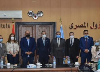 نائب وزير التعليم العالي يتفقد معهد بحوث البترول