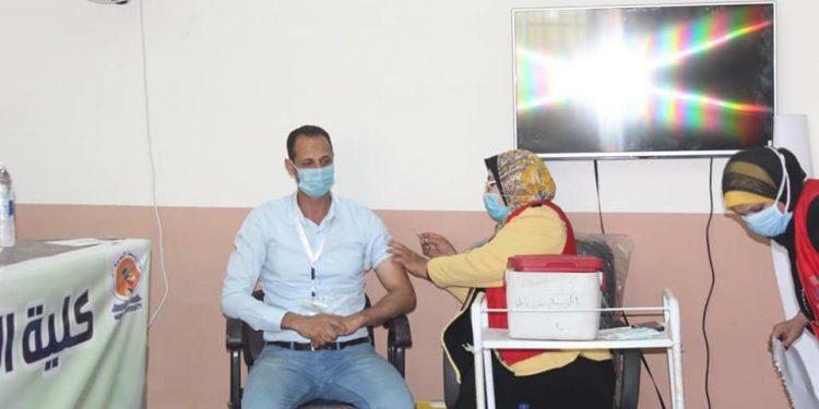 تطعيم 1952 منتسب لجامعة المنيا بلقاح كورونا