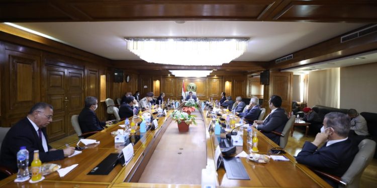 انتخاب علاء فهمي وزير النقل الأسبق رئيسا لمجلس أمناء الجامعة المصرية للتعلم الإلكتروني