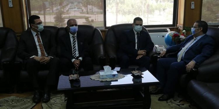 جامعة قناة السويس: فتح 755 فصل لمحو الأمية بأجمالي ثلاثة آلاف دارس