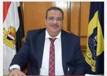 رئيس جامعة قناة السويس