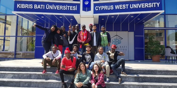 جامعة غرب قبرص تقدم منحة لطلاب البكالوريوس