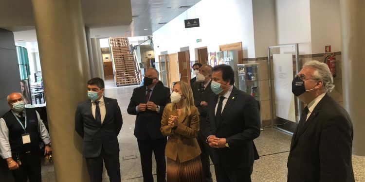 وزير التعليم العالي يزور جامعة كاتوليكا البرتغالية