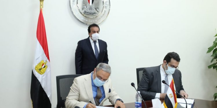 لطرح برامج التعلم الالكتروني المدمج.. جامعة طنطا و الالكترونية تتعاونان