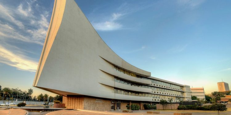 جامعة بريتوريا تقدم منحة لطلاب الماجستير في جنوب أفريقيا