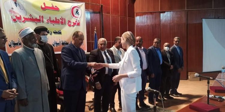 عبدالحميد يحضر حفل تخريج الدفعة الخامسة من كلية طب الأزهر بأسوان