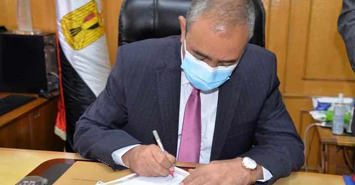 ننشر أسماء الأوائل.. محافظ الإسماعيلية يعتمد نتيجة الشهادة الاعدادية