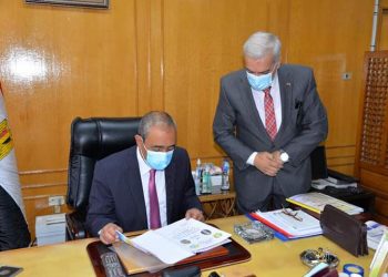 ننشر أسماء الأوائل.. محافظ الإسماعيلية يعتمد نتيجة الشهادة الاعدادية