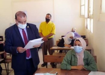 قيادي بالتعليم: امتحان اللغة العربية بالدبلومات في مستوي الطالب المتوسط