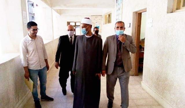 الإسكندرية الأزهرية.. طلاب القسم العلمي يؤدون امتحانهم في الجبر والهندسة الفراغية وسط إجراءات احترازية مشددة