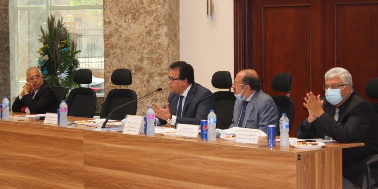 الجامعات الخاصة يناقش خصم 10 جنيهات من الطلاب لدعم ذوي الإعاقة