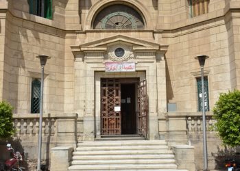 قريبًا.. الانتهاء من إعادة ترميم وتأهيل المكتبة التراثية في جامعة القاهرة وفق المعايير الأثرية