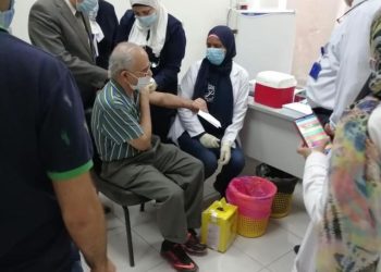 تطعيم العاملين بجامعة 6 أكتوبر باللقاح للوقاية من فيروس كورونا