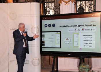 وزير التعليم: مفيش أسئلة تعجيزية أو من خارج المنهج بالامتحانات